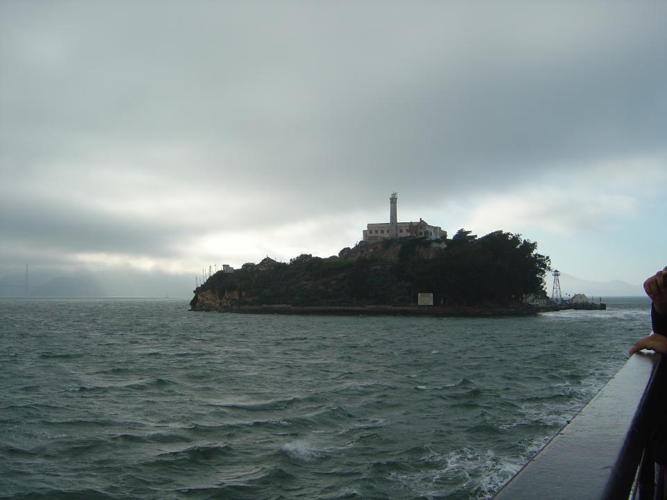 Alcatraz vom Meer aus gesehen